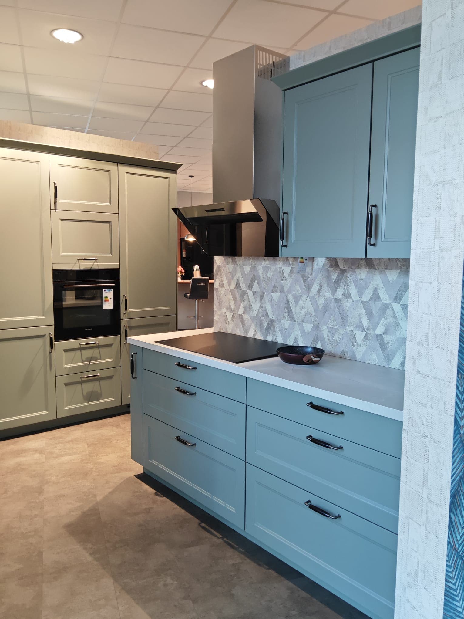 Moderne Kücheninspiration von Küchen Planer Pirna